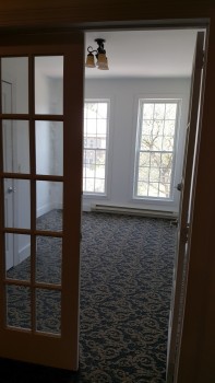 273 Main Street window room carpet