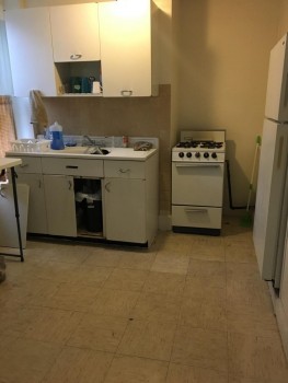 7 Otsego Street kitchen with stove